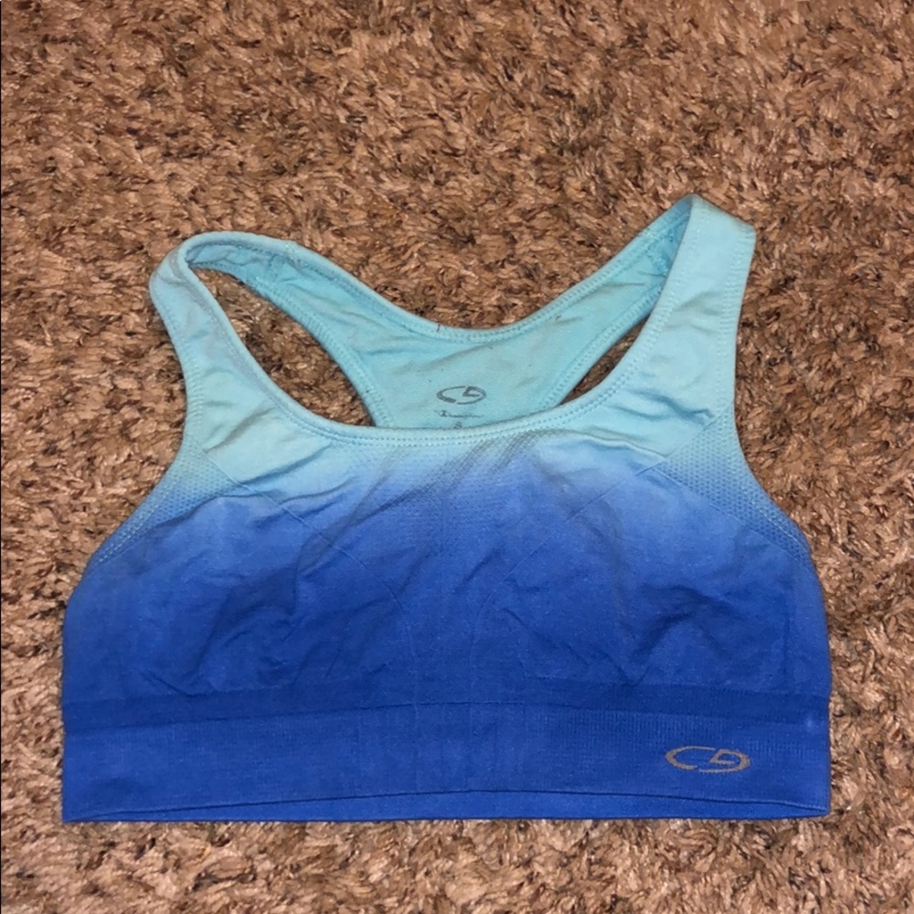 sports bra